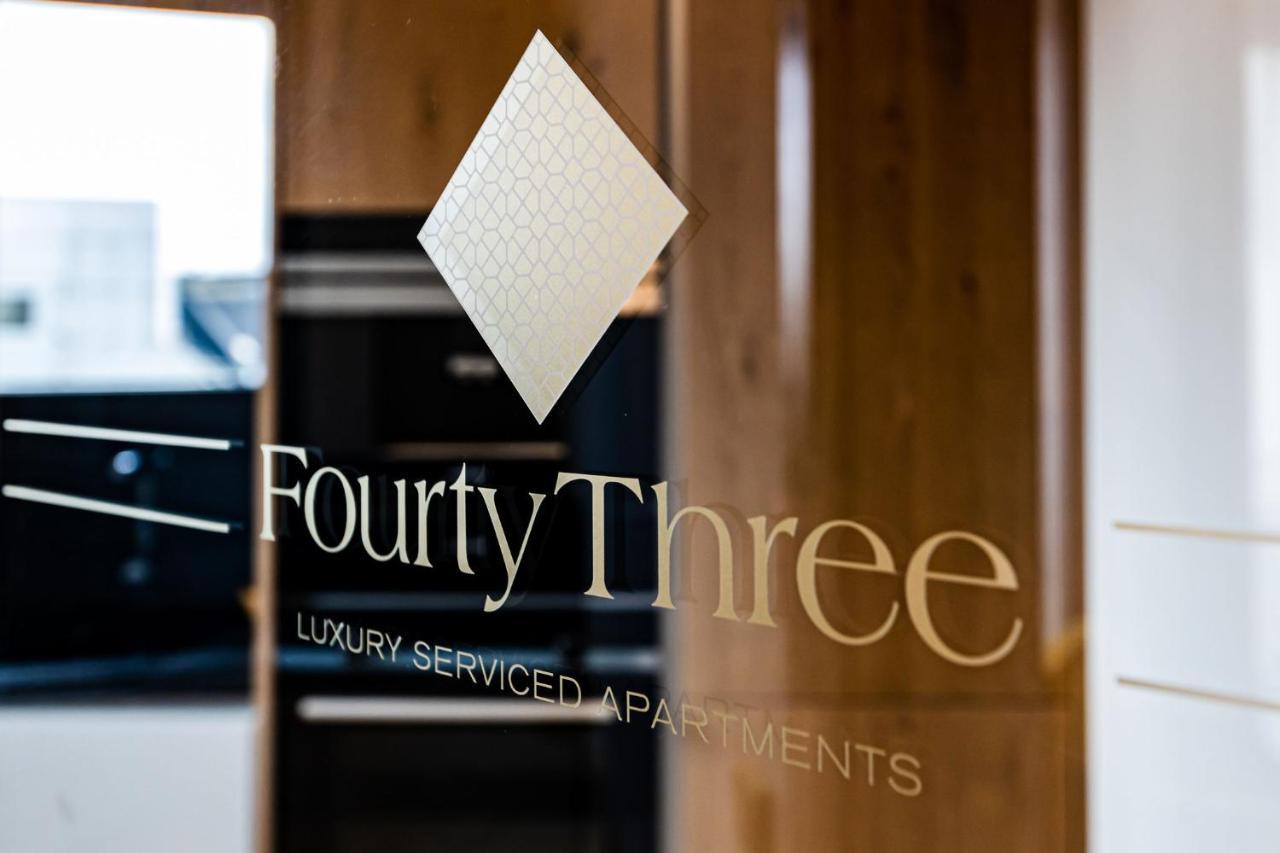 Fourty Three Luxury Serviced Apartments Düsseldorf Dış mekan fotoğraf Logo of 43