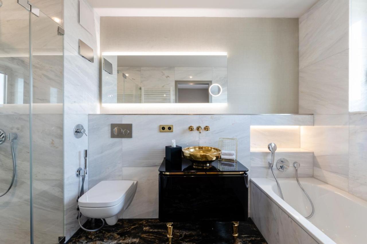 Fourty Three Luxury Serviced Apartments Düsseldorf Dış mekan fotoğraf Bathroom