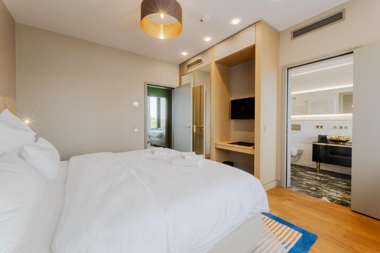 Fourty Three Luxury Serviced Apartments Düsseldorf Dış mekan fotoğraf A bedroom at the hotel