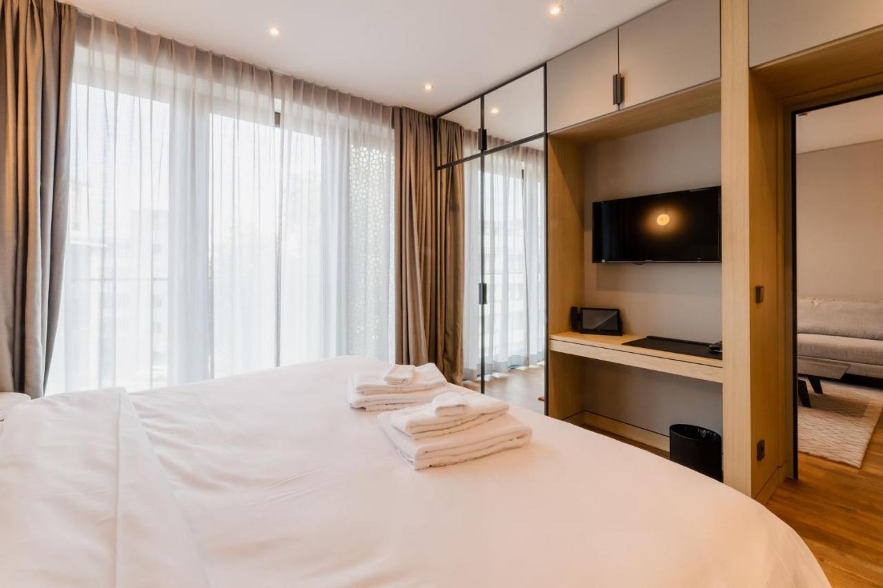 Fourty Three Luxury Serviced Apartments Düsseldorf Dış mekan fotoğraf A bedroom at the hotel